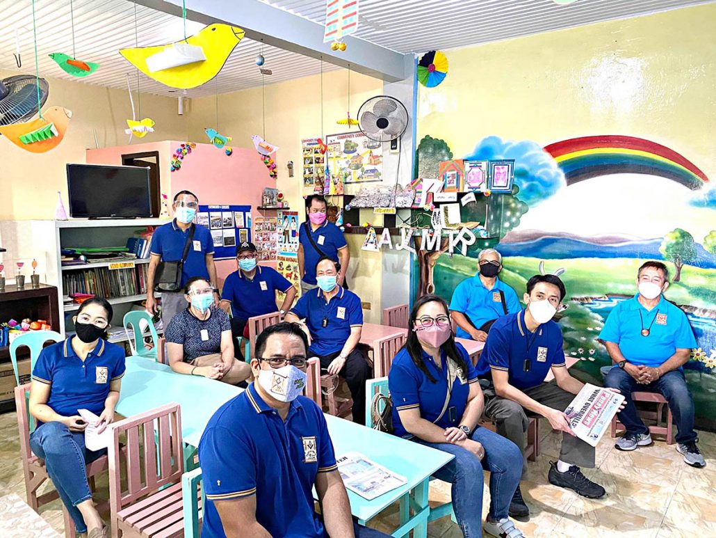 The Kalantiao Masonic Lodge No. 187 of Free and Accepted Masons of the Philippines turns over the newly-renovated Child Development Center in Brgy. Mali-ao, Pavia, Iloilo on Dec. 5, 2020. The event was headed by worshipful master Daniel Fajardo II and Jr Warden Nick Botin together with Brgy. Capt. Emelina Serra, councilors Rovi Halanes, Cornelia Jardiolin, Julcy Jagolino, and CD Worker Sheryl Miado.