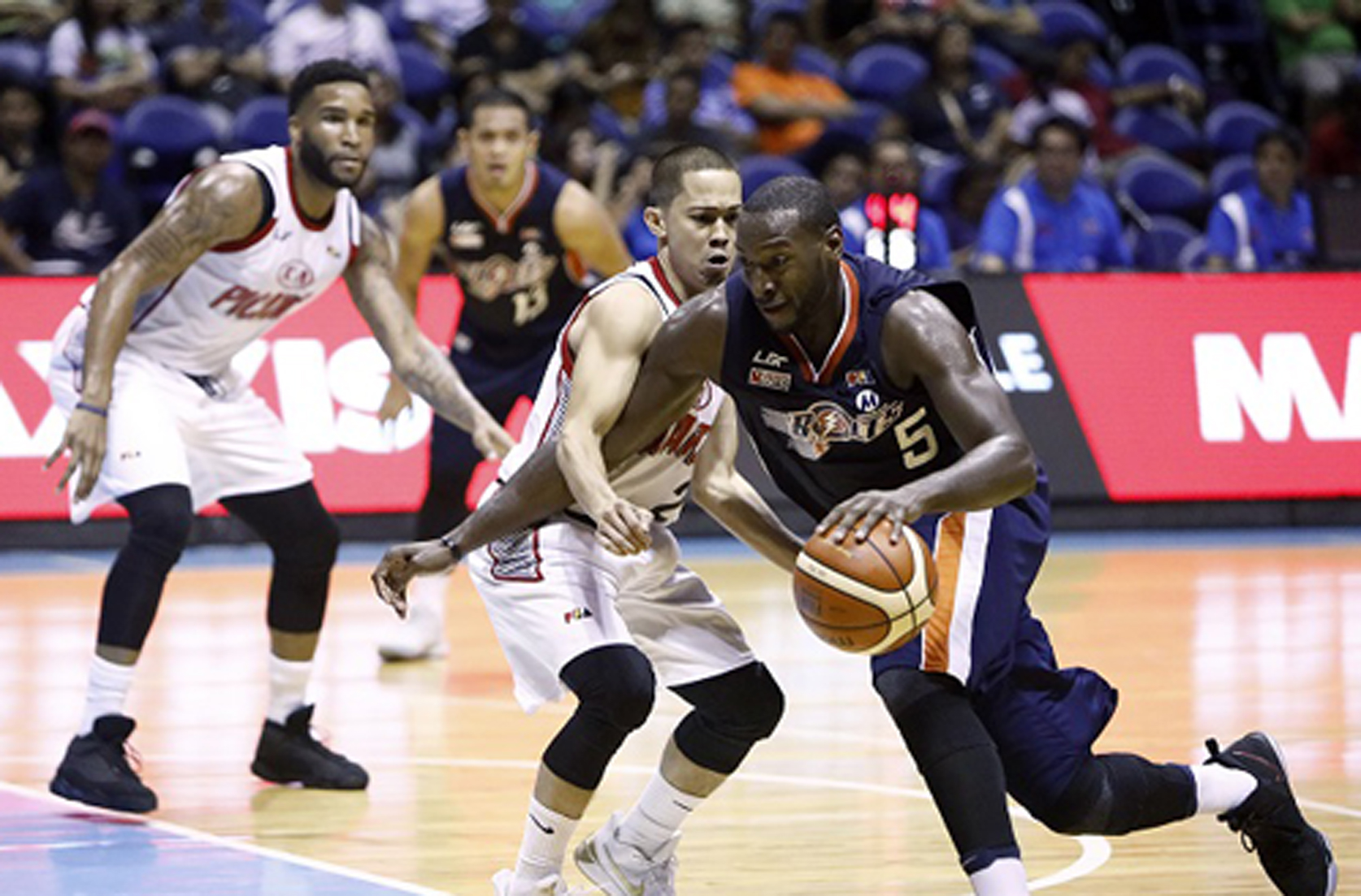 sports meralco routs kia