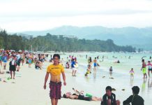 ‘Workers may not return to Boracay if closure pushes through’