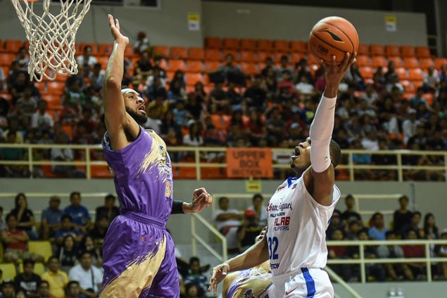 sports edwards pba