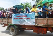 Militants hold caravan vs Boracay closure