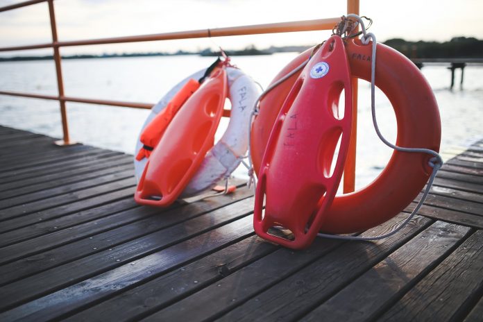 holiday-vacation-water-lifeguard-6127