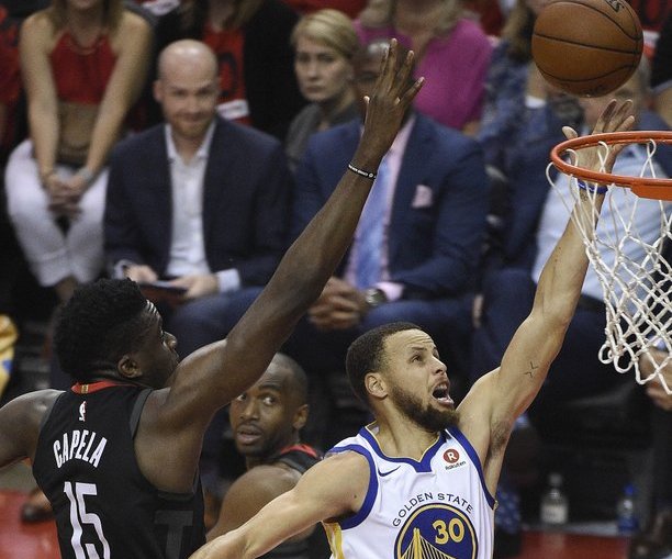 sports houston-gsw 1-1 web