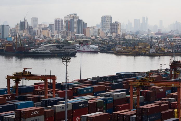 Operations At The Port Of Manila Ahead of Philippine 3rd-Quarter GDP Figures