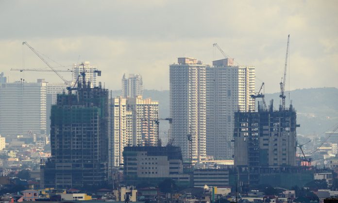 PHILIPPINES-ECONOMY-GROWTH