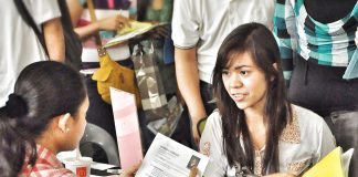 Representative photo. A young applicant eagerly answers interview questions from a potential employer during a job fair at a mall in Metro Manila. The Iloilo City government ‘Summerfest Job Fair’ will be on April 22, 2022, to be held at the fountain area of the Robinsons Place Iloilo. REUTERS