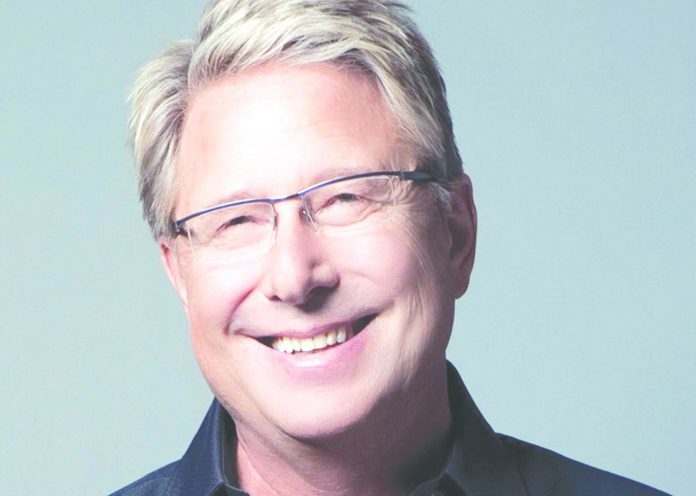 DON MOEN PHOTO B5