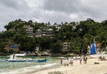 Palace defends Boracay closure as economic growth slows