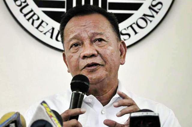 Customs commissioners Isidro Lapeña