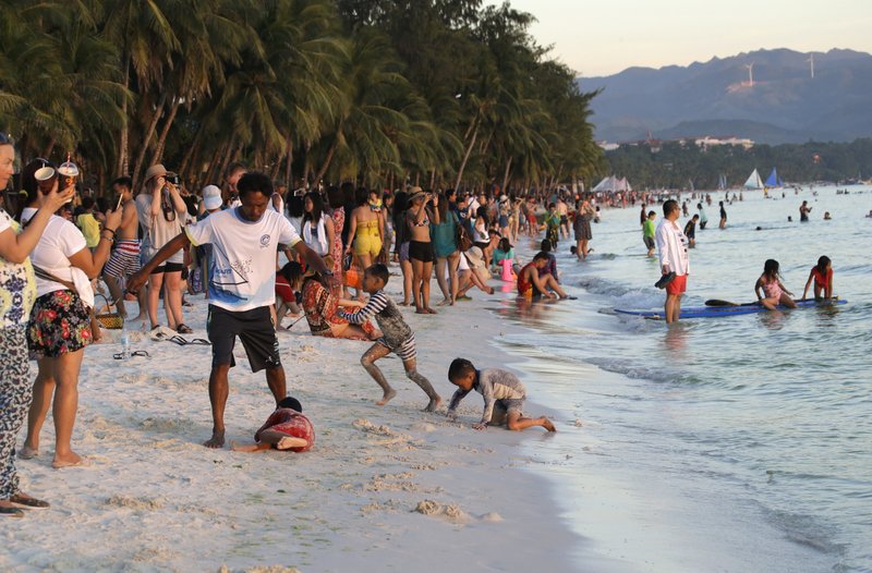 Non-tourists crowd Boracay – Cimatu