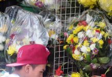 No permit, no selling of flowers at public plazas