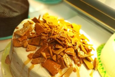 Found along Lacson Street and just around a few yards of each other are three of the largest connoisseurs of cake in Negros C’s by L’Fisher, Felicia’s, and Calea at Balay Quince.