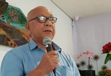 Malay mayor suspended on eve of Boracay Island reopening