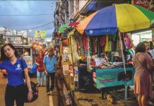 Iloilo City opens sidewalks to holiday vendors