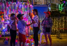 Despite the odds, vendors look forward to warm Christmas with loved ones
