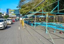 Jaro Plaza fiesta kiosks cause traffic congestion