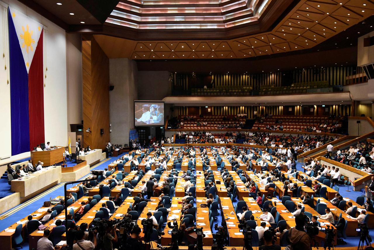 Congress ratifies service charge bill