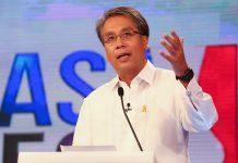 Double your money in Capiz? Roxas denies ties to scheme