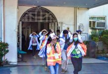 NAT’L QUAKE DRILL: Is Iloilo ready for another ‘Lady Caycay’ 8.2 tremor? READY FOR THE ‘BIG ONE’? The medical staff of Iloilo Mission Hospital in La Paz, Iloilo City rehearse the basic earthquake response “duck, cover and hold” in preparation for today’s (Feb. 21, 2019) national simultaneous earthquake drill. IAN PAUL CORDERO/PN