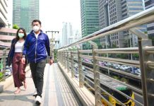 Toxic smog forces Thai schools to close