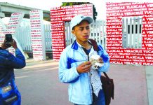 Asylum seekers returned from Mexico plead to stay in US