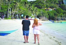 Boracay establishments ‘breaking easement rules’ face demolition