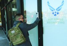 Pentagon sets limits on transgender troops
