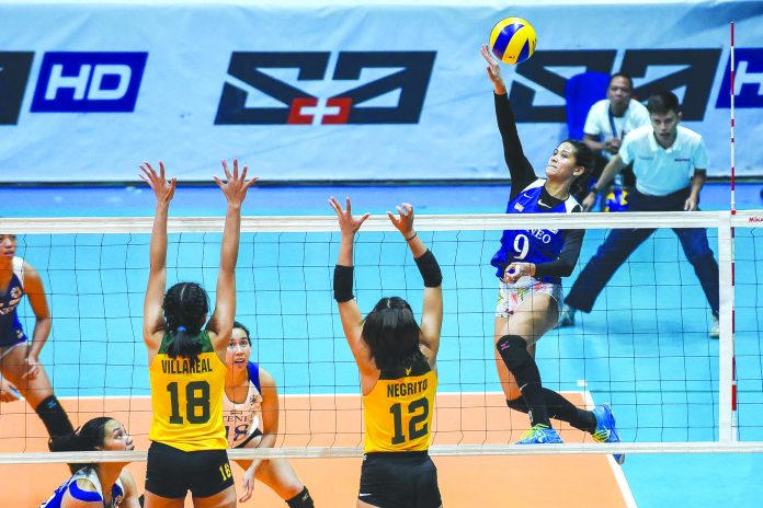Ateneo de Manila University Lady Eagles’ Pauline Gaston