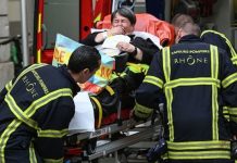 Police arrest Lyon bomb suspects