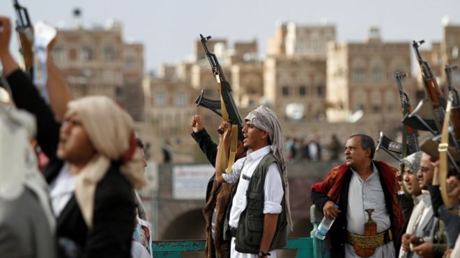 Yemen rebels to leave key port