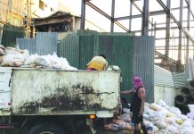 Stench from garbage trucks worries Malay residents