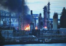 Explosions, fire rock US oil refinery; gas prices could rise