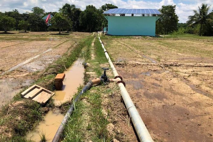 Department of Agriculture Department of Agriculture data showed that out of the 3.9 million hectares of rice farms nationwide, only 1.2 million hectares are irrigated. The bigger 2.7 million hectares depend on rain and the farmers can only plant once a year. Photo from Manny Piñol’s FB page