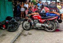 The 45-year-old tricycle driver Ernesto Regalado sustains gunshot wounds on the head and chest after an unidentified assailant peppered him with bullets in Barangay Jalandoni Estate, Lapuz district, Iloilo City on Friday, July 19. IAN PAUL CORDERO/PN