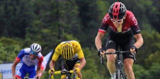 Geraint Thomas (right) leaves Julian Alaphilippe (center) trailing in his wake in a steep closing stages of the Tour de France’s sixth stage. GETTY IMAGES