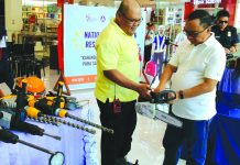 San Jose shows off disaster, emergency response capabilities Municipal Disaster Risk Reduction Management officer Alex Crespo shows to San Jose Mayor Elmer Untaran some of the rescue equipment during the Disaster Preparedness and Response Exhibit. PIA ANTIQUE