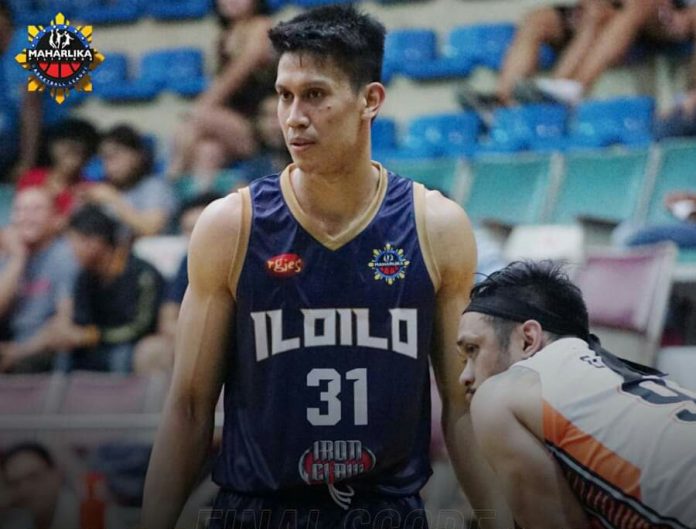 Rey Publico Rey Publico was hailed as the player of the match in Iloilo United Royals’ win over Nueva Ecija MiGuard. MPBL