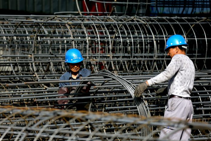 Abused Chinese Workers Presidential Spokesperson Salvador Panelo urges Chinese nationals, who allegedly suffered abuse while working in the country, to file complaints before local authorities. ABS-CBN NEWS