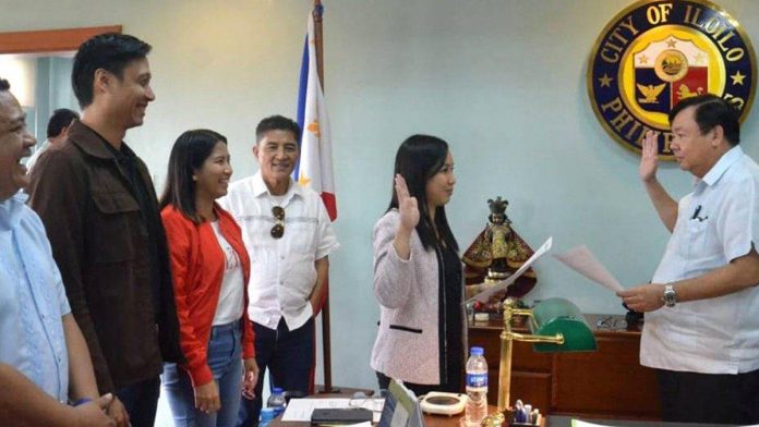 Atty Frances Parcon Atty. Frances Parcon took her oath as member of her father’s political party, the National Unity Party (NUP), before Mayor Jerry Treñas on Wednesday. JERRY TRENAS FACEBOOK
