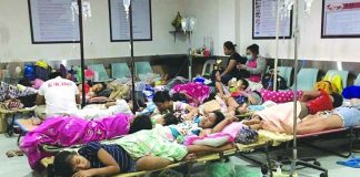 Dengue patients crowd the Dr. Rafael S. Tumbokon Memorial Hospital in Kalibo, Aklan. The number of dengue cases in the province showed a significant increase from January to Aug. 24 this year, the Provincial Heath Office said. RYAN BOY ZABAL/AKEAN FORUM