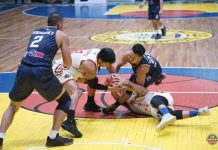 Iloilo Royals Bows to Basilan in Maharlika basketball tilt Iloilo United Royals’ Al Francis Tamsi battles Basilan Steel’s Chris Dumapig and Hesed Gabo for the loose ball. MPBL PHOTO