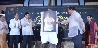 Ilonggo Senator Franklin Drilon as guest of honor received a token, a painting by artist Kinno Florentino, during the Culmination Dinner of Iloilo Business Week at Grand Xing Imperial Hotel Aug. 16. ILOILO CITY GOVERNMENT