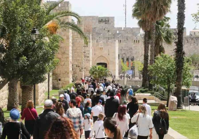 Israel Israel emerged as a destination for leisure travelers, and Filipino tourist arrivals had been growing progressively. Through June 2019, approximately 14,300 Filipino tourists have completed travel to Israel, marking a 19 percent increase over the same period last year. JERUSALEM POST