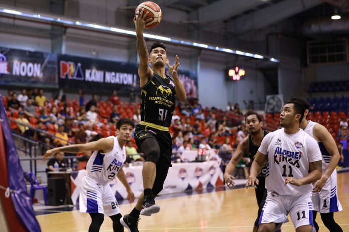 Lord Casajeros of Hyperwash Vipers Lord Casajeros of Hyperwash Vipers drives for a layup. PBA PHOTO