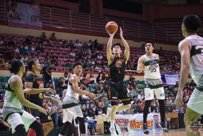 Pao Javelona Bacolod Master Sardines’ Pao Javelona scored on a floater. MPBL PHOTO