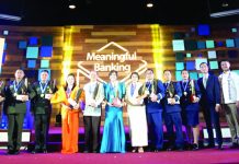 2019 Metrobank Foundation Outstanding Filipinos awarded 2019 METROBANK FOUNDATION OUTSTANDING FILIPINOS. Each awardee receives a golden medallion, “The Flame” trophy and P1 million cash prize in a ceremony on Sept. 4, 2019 at the Metrobank Plaza Auditorium, Makati City. Among present during the awarding were Metrobank Foundation (MBFI) trustee and Federal Land chairman Alfred Ty (extreme left), Supreme Court of the Philippines associate justice Hon. Alexander Gesmundo (2nd from left), MBFI chairman Arthur Ty (5th from right), Senator Sherwin Gatchalian (4th from right), House of Representatives Speaker Alan Peter Cayetano (3rd from right), Metrobank president Fabian Dee (2nd from right) and MBFI president Aniceto Sobrepeña (extreme right).