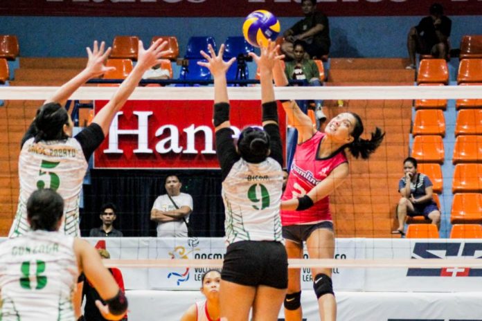 Alyssa Valdez Creamline Cool Smashers’ Alyssa Valdez scores against PacificTown-Army Lady Troopers’ Alina Bicar. SPORTS VISION PHOTO