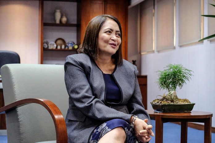 Chuchi Fonacier BSP deputy governor Chuchi Fonacier