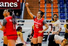 Diana Carlos erupted with 29 points for the Motolite Power Builders. SPORTS VISION PHOTO