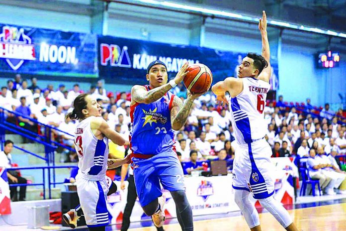 Marinerong Pilipino Skippers’ Eliud Poligrates goes for an inside basket. PBA PHOTO